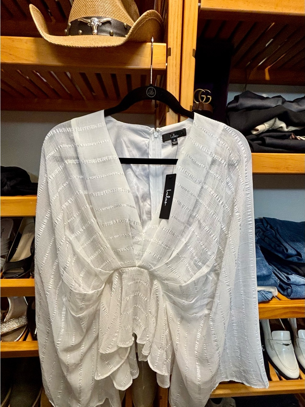 Lulu's White Textured V-Neck Tie-Front Blouse